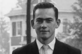 Samuel Ault's Instagram, Twitter & Facebook