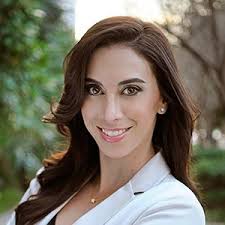 Natasha Andrade's Instagram, Twitter & Facebook