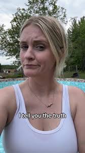 Pam Toon's Instagram, Twitter & Facebook