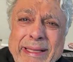 Elle était tout pour moi“ : Enrico Macias en larmes, il annonce la mort de  sa... Voir le 1er commentaire  https://www.boosti.fr/l-81060-enrico-macias-en-larmes-il-annonce.html