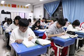 开学第一天｜春启新程，共赴美好！ - 石家庄康福外国语学校