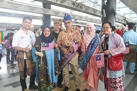 Saat ini pt kai atau kereta api indonesia sudah berbenah dan melakukan banyak perbaikan manajemen. Kereta Kementerian Pelancongan Seni Dan Budaya Malaysia Facebook
