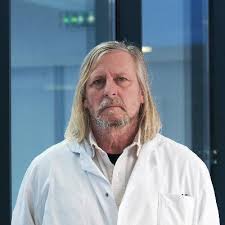 Didier raoult is the author of épidémies (3.83 avg rating, 69 ratings, 12 reviews, published 2020), la vérité sur les vaccins (3.92 avg rating, 13 see if your friends have read any of didier raoult's books. Didier Raoult Raoult Didier Twitter