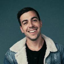 sandy giles (@sgiles60)