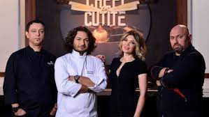 Ne aflam in fata ultimei probe si test al semifinalei, practic ultima etapa catre marele premiu si cu doar trei locuri vacante fiecare se va. Chefi La Cutite Season 9 Episode 11