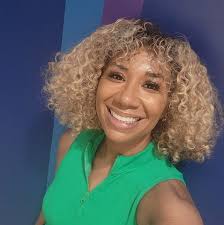 What are the best transportation options in Aruba?