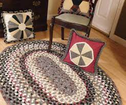 Then switch to the other side (checkered below) and repeat. Heirloom Wool Cloth Braided Rug 7 Steps With Pictures Instructables