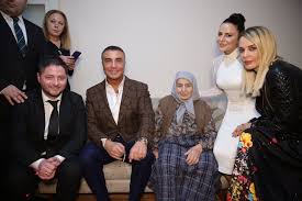Sosyal medya hesaplarim instagram.com/sedatpeker twitter.com/sedat_peker youtube.com/sedatpekerreis. Sedat Peker Twitterissa Manevi Kardesim Kucuk Onur Sarikaya Ve Ece Gokkaya Hanimefendinin Nikah Yuzuklerini Taktigim Nisan Torenlerinin Fotograflari Https T Co Vastmjsene