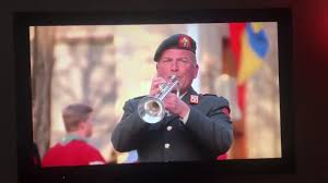 Dodenherdenking) is held annually on may 4 in the netherlands. Trompettist Dodenherdenking Gaat In De Fout 4 Mei Herdenking 2019 Youtube