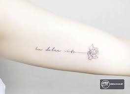 Danh sách hình xăm hoa sen đẹp với: 20 Hinh XÄƒm Nhá» Xinh Y NghÄ©a Sau Sáº¯c Nhin La Thich Me Hinh XÄƒm Hinh XÄƒm Nhá» Inspiration Tattoos