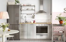 Aprende a decorar una cocina pequeña con estos prácticos consejos de diseño. Decorar Cocinas Pequenas Tips Para Cocina Pequena