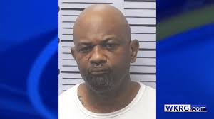 Broken elevator at Mobile complex affects senior citizens