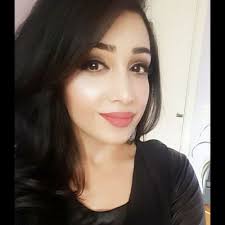 Aisha Dar's Instagram, Twitter & Facebook