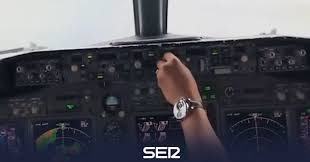 Faltaron muchos pero no los coloque para hacer una parte 2.hoy. El Impactante Video Desde La Cabina De Un Boeing 737 Antes De Estrellarse Contra El Agua Internacional Cadena Ser