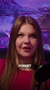 In this clip from my exclusive interview with @chesterrushing he talks  about how he wanted to make his character in Stranger Things Tommy H his  own. Such a fun conversation and behind