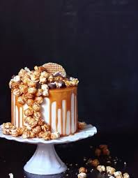 Christmas Cake Layer Cake Cheesecake Caramel Christmas Cake L Autre Gateau De Noel Elle Gateau De Mariage Au Chocolat Idee Gateau Meilleurs Cupcakes