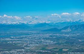 Le crêt de la neige is the highest peak in the jura mountains and the department of ain in france. Le Cret De La Neige Et Reculet Randos Montblanc