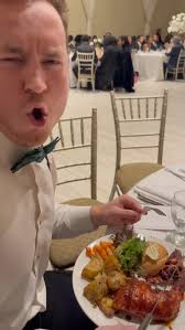 Fueling up the @feiahockey team for a weekend of games ahead 🔥 Our  athletic meal prep delivers: ✓ High-quality proteins that build strength ✓  Balanced nutrition that fuels peak performance ✓ Portions