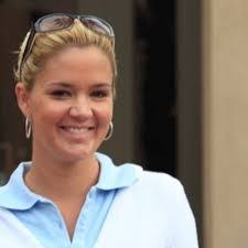 Kelly Pucci's Instagram, Twitter & Facebook