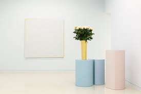 Ettore spalletti è l'unico artista ad avere ottenuto l'omaggio di una retrospettiva contemporaneamente in tre delle maggiori istituzioni italiane (nel 2014 alla gam di torino. Ettore Spalletti Galleria Massimo Minini