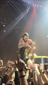 Pin By Danycaves On Twenty One Pilots Twenty One Pilots Aesthetic Twenty One Pilots Twenty One Pilots Concert