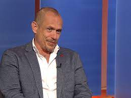 Gery keszler (da) austrian hiv activist and organiser of the life ball (en); Kurz Und Strache Nicht Am Life Ball Wien Orf At