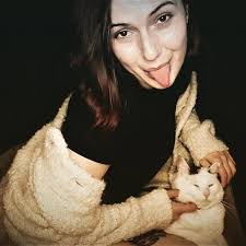 Lori Feltner's Instagram, Twitter & Facebook