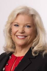 Jennifer Blount's Instagram, Twitter & Facebook