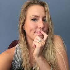 Debbie Boring's Instagram, Twitter & Facebook