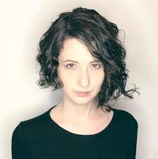 Spice up your plain look with this short asymmetrical haircut. Want To Get An Asymmetrical Haircut Discover These 5 Great Looks From Instagram