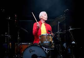 The rolling stones está celebrando sus 50 años de trayectoria y una de las presentaciones que realizará es en glastonbury, pero además, anunciaron una gira mundial con fechas en estados unidos y negocias su retorno a latinoamérica. X4ay E18w H67m