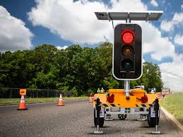 5 Things to Know about Traffic Signal Light Manufacturers