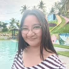 Katie Luster's Instagram, Twitter & Facebook