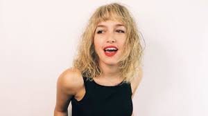 Fwenvivo #21 entrevista a cande vetrano. Que Look Cande Vetrano Sorprendio En Las Redes Con Un Extravagante Outfit A Quien Se Parece Minuto Neuquen