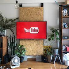 yuji on instagram 簡単diyビフォーアフター 山道具やステッカー貼りたいけど 今は我慢 diy3作目 満足の出来栄え 登山用の有孔ボードを増設したかったのにテレビの壁掛けができてる diy diy初心者 テ ディアウォール 壁掛けテレビ ディアウォール