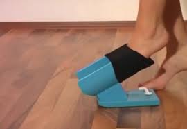 Video Enfiler Ses Chaussettes Par Un Enfile Chaussette Chaussettes Gros Ventre Trucs Et Astuces