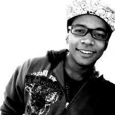 Jean Freitas's Instagram, Twitter & Facebook