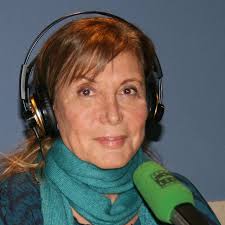 Pilar Eyre: 'Se desnudó Marisol, Carrillo y su peluca entraron en España y  don Juan Carlos se depiló el entrecejo. Aquello fue un cambio radical.'