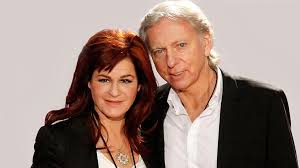 strophe 1 wo sind all die schmetterlinge hin ich weiß nicht refrain wir waren jung, verliebt und frei die sonne schien nur für uns zwei brausestäbchen. Fur Andrea Berg Ist Familie Das Wichtigste