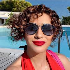 Long Island born Kristin Irvine-Ryan got married in June 2001 and lived  with her husband in Manhattan's Greenwich Village. She was a founding  member of Secret Smiles, a charity that anonymously delivered