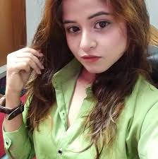 Model for bridal shoot and parlour services