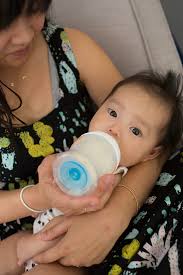 a baby essentials {giveaway}...(now closed)