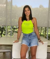 La más reciente información de andreína fiallo publicada en colombia.com. Andreina Fiallo Es Objeto De Burlas Por Su Receta De Sudado De Pollo