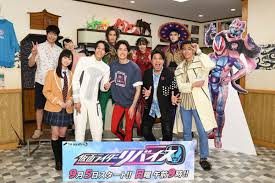 Jul 27, 2021 · 「hotワード#仮面ライダーリバイス x 戸次」ツイート一覧。リバイスのおやっさん枠というか主人公の父元太役の戸次重幸. Iidvj Fampghjm