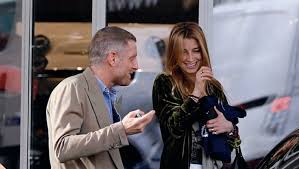 In un'intervista a vanity fair, martina stella si racconta come madre di ginevra, nata dall'amore con l'haistylist delle star gabriele gregorini e rivela che ha un ottimo rapporto con i suoi ex, tra tutti lapo elkann. Lapo Elkann Fidanzata Attuale Chi E Gala Kalchbrenner