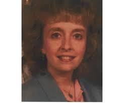 Lisa Thayer's Instagram, Twitter & Facebook