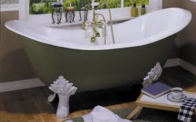 Slipper Clawfoot Tub To Offer A Pleasure Of Relaxing Bath The Renovator S Supply Inc Blog Clawfoot Bathtub Vintage Bathtub Beautiful Bathrooms