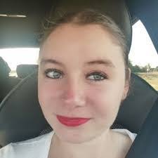 Jessica Grunder's Instagram, Twitter & Facebook