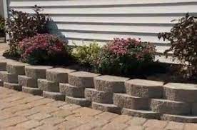Building A Retaining Wall For A Raised Flower Bed Landscaping Retaining Walls Front Yard Retaining Wall Building A Retaining Wall
