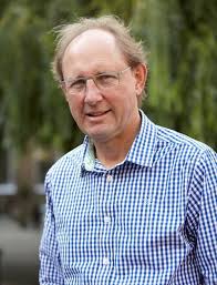 Architects should take 'hippocratic oath' to protect the environment,  Sturgis says